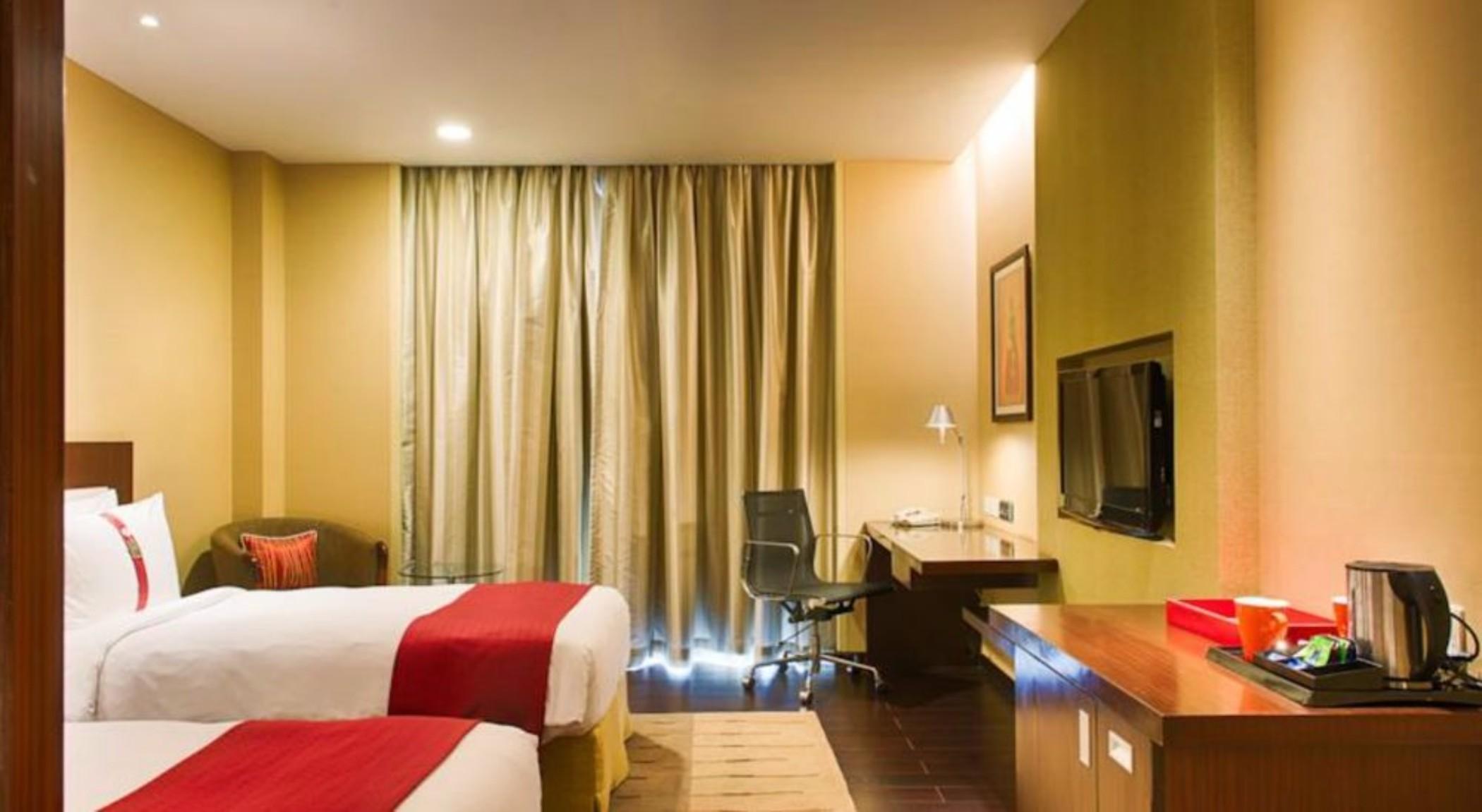 Ramada Plaza by Wyndham Pune Hinjewadi Dapuri Bagian luar foto