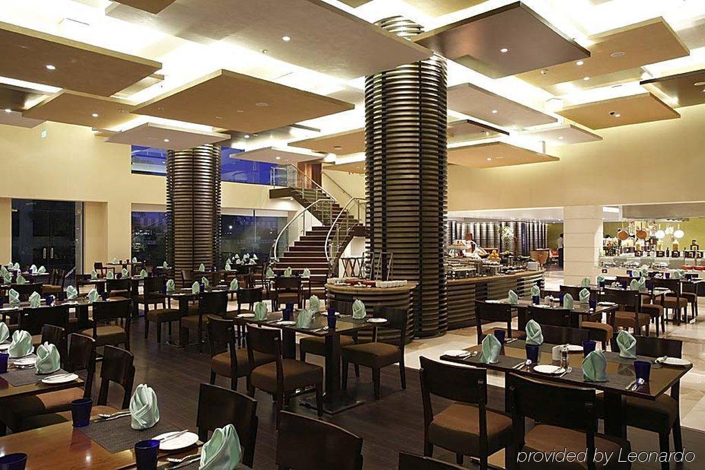 Ramada Plaza by Wyndham Pune Hinjewadi Dapuri Bagian luar foto